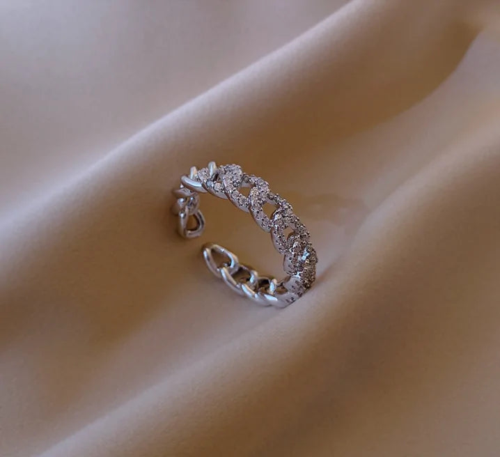 Exquisite and Unique Twist Design Ring