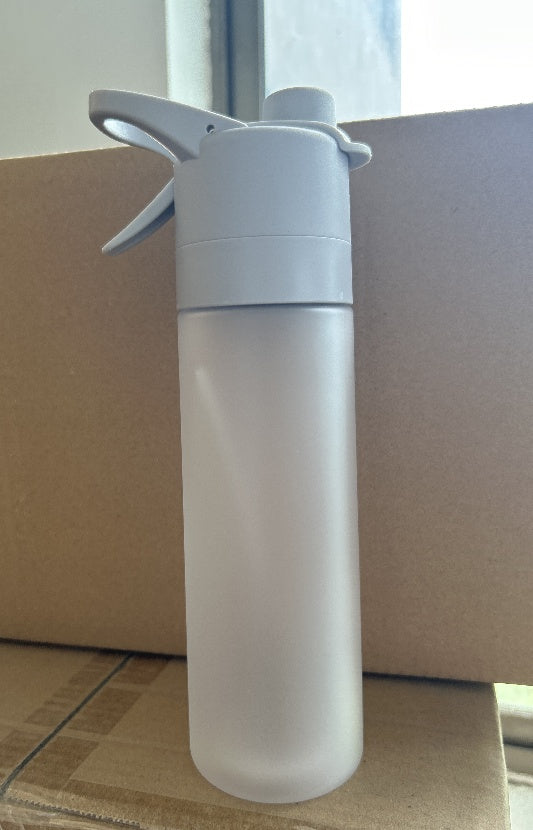 TRENDING - Spray Water Bottle / Outdoor Sport Fitness Water