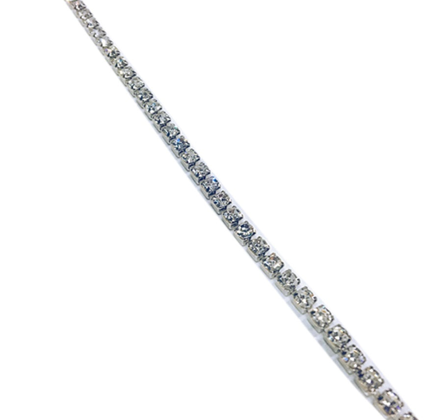 Radiant and Alluring Rhinestone Thigh Chain