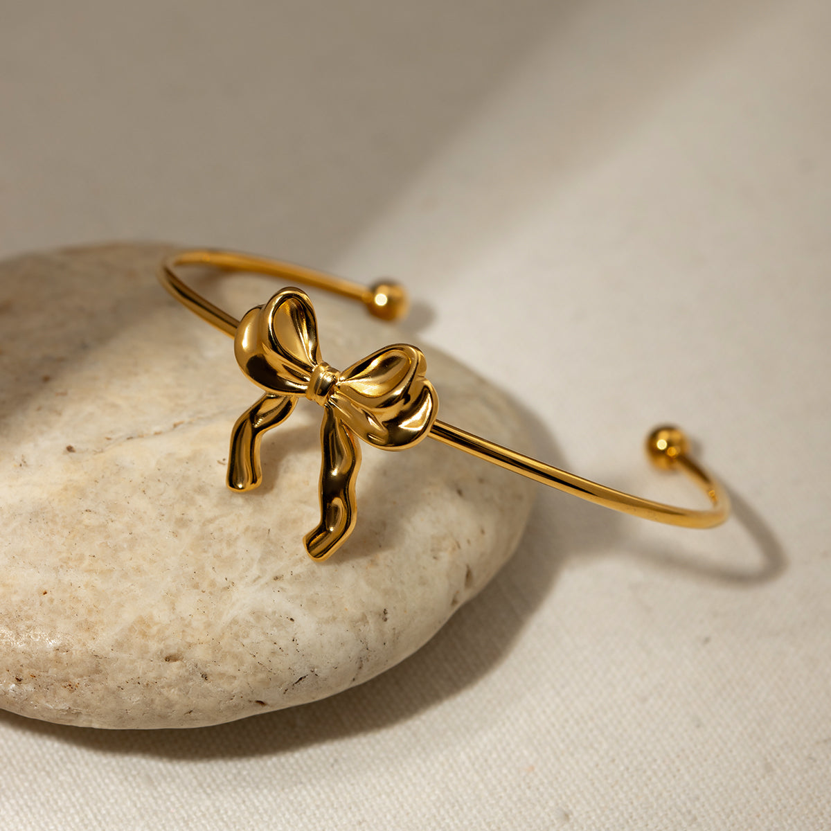 KayBee So Bow Bracelet 18K