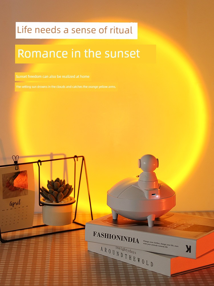 TRENDING - SUPER CUTE SPACEMAN Humidifier