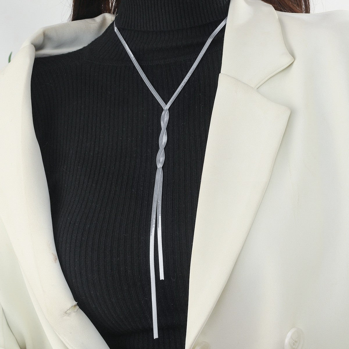 KayBee & Company Hand-woven Snake Bones Chain Necklace