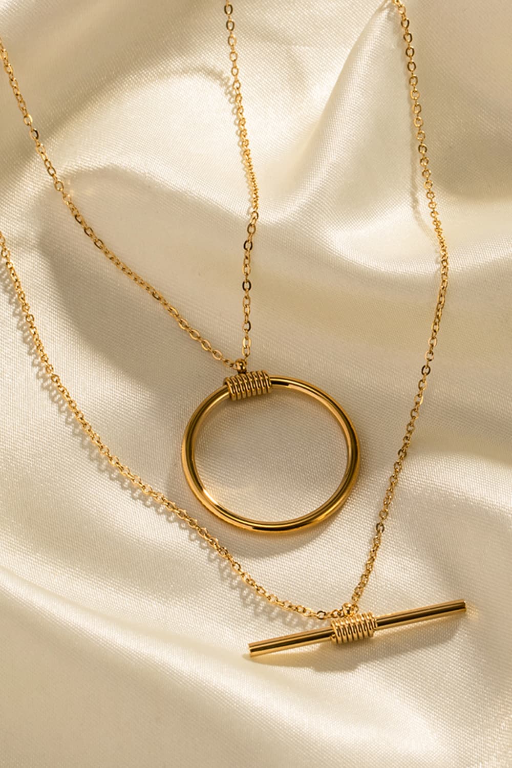 Double-Layered Rod and Circle Necklace