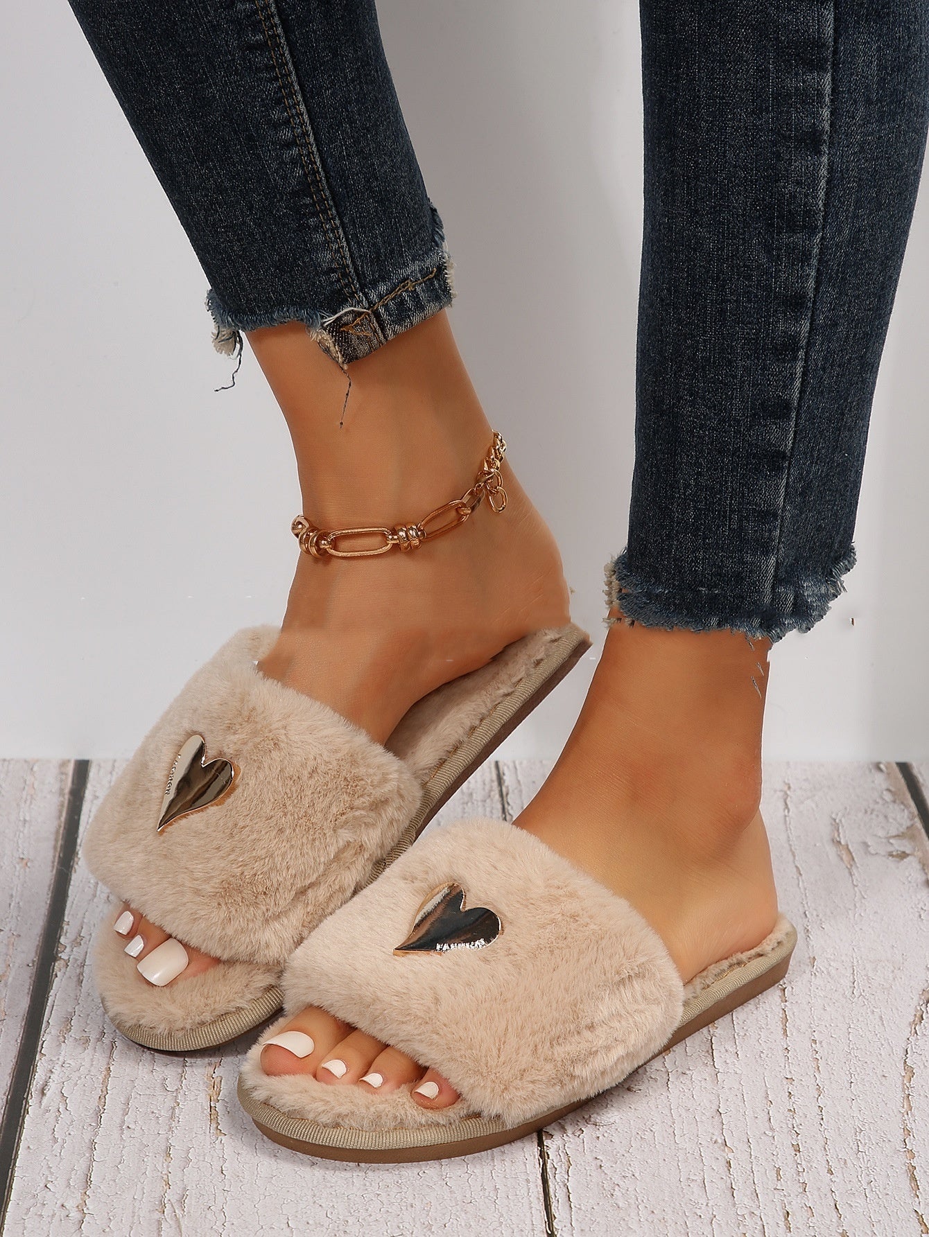 So Plush Faux Fur Heart Slippers