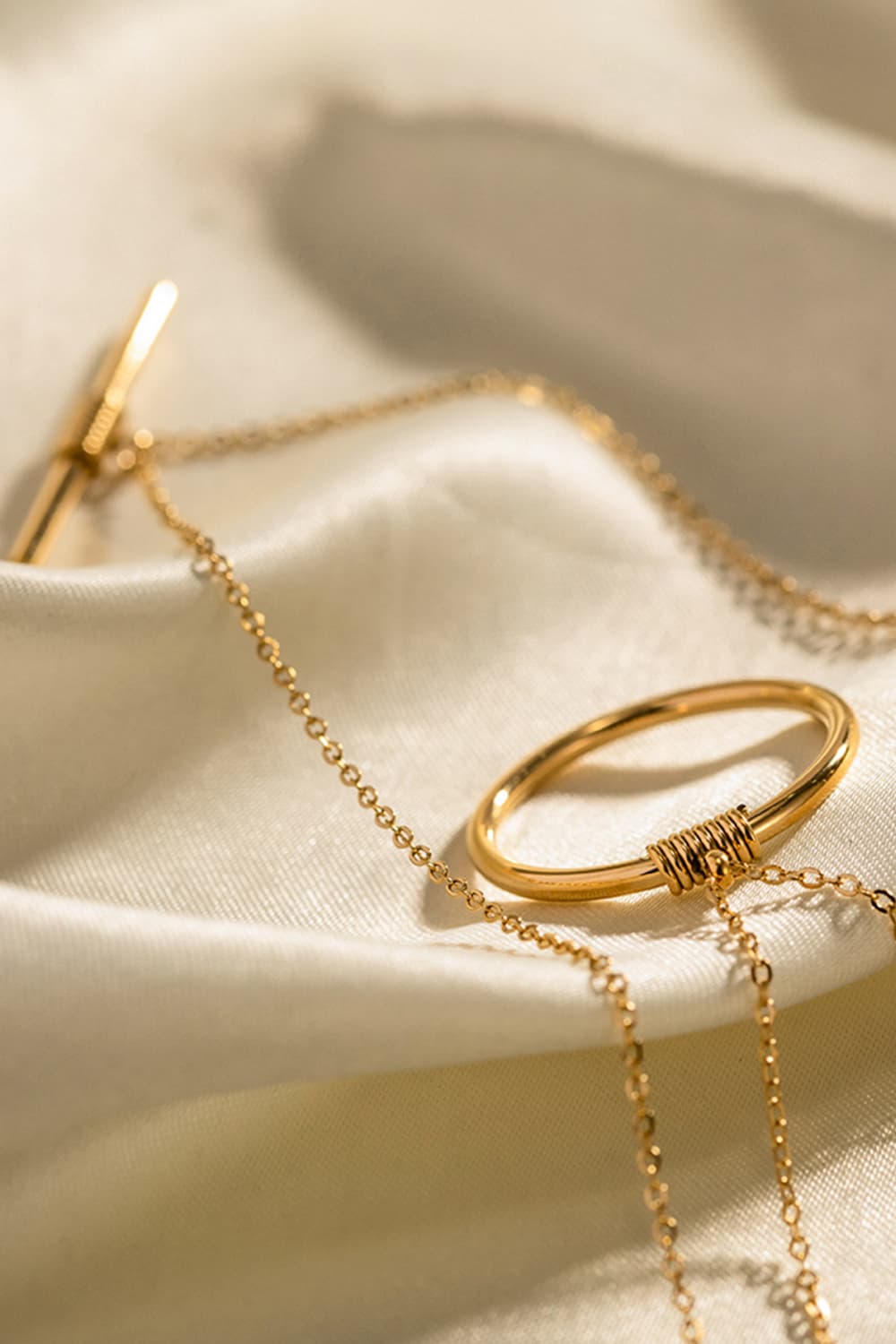 Double-Layered Rod and Circle Necklace