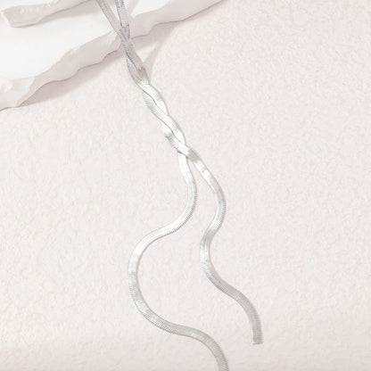 KayBee & Company Hand-woven Snake Bones Chain Necklace